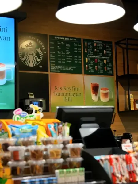 emaar-akvaryum-cafe-starbucks